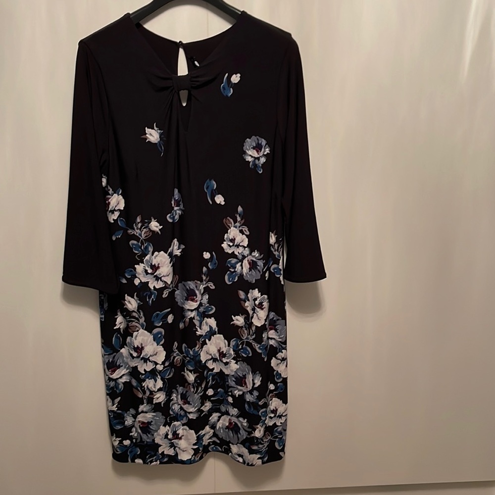 White House/Black Market Polyester/ Spandex 3/4 sleeve dress